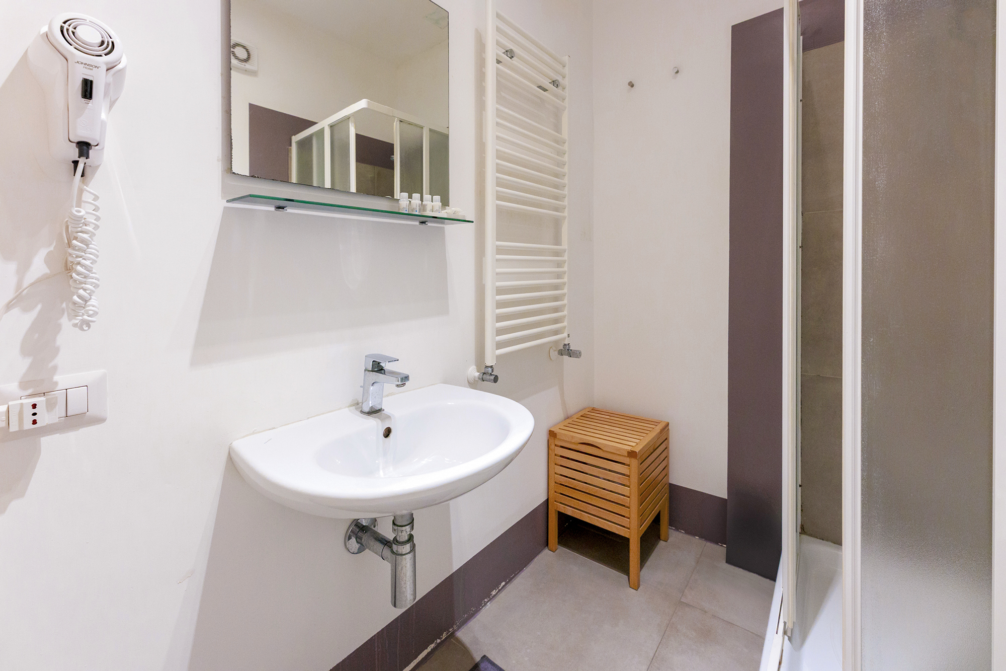 DECUMANO INFERIORE BAGNO 3